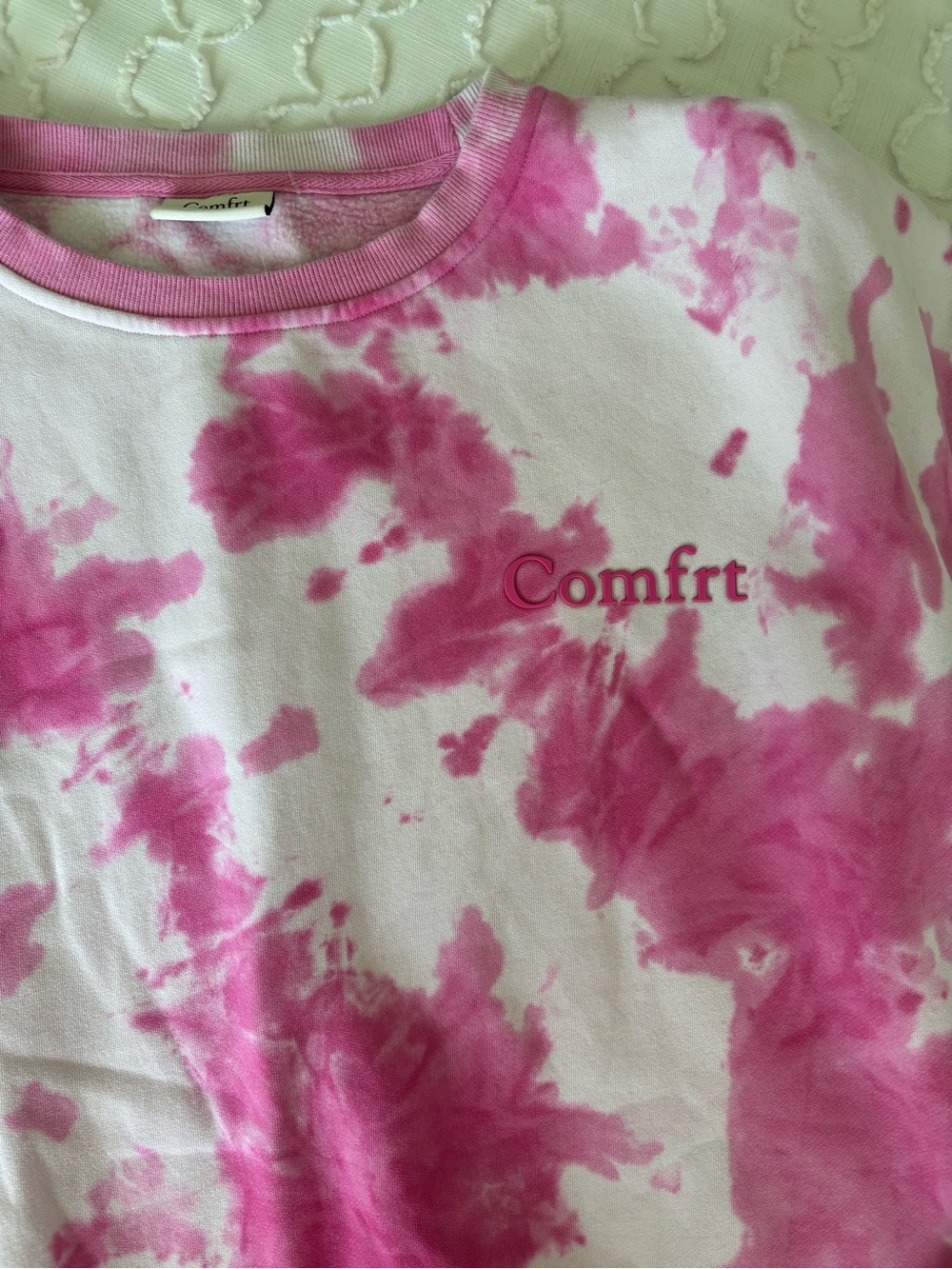 Comfrt Minimalist Crew Sweatshirt in Limited Edition Strawberry Swirl - Picture 6 of 10
